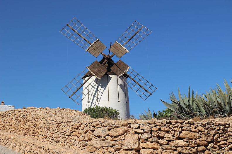 windmill_photo.jpg